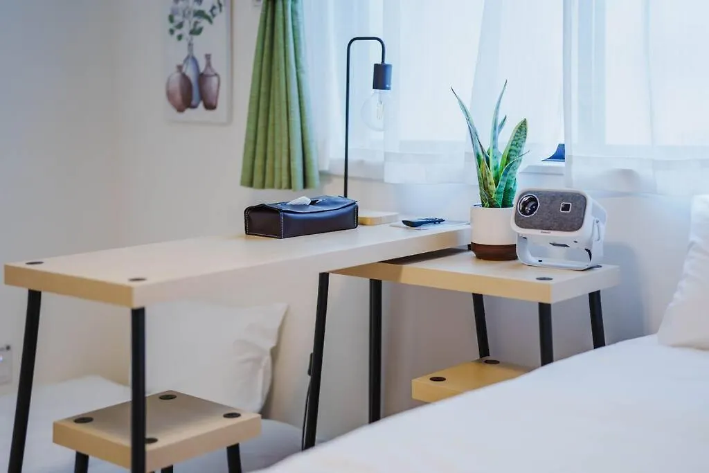 Apartment C Newly Renovated Hotel, Direct Access To Ueno, Asakusa, Disneyland, Airport Tokyo