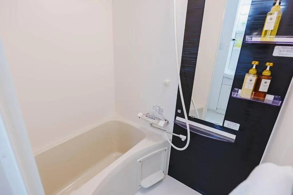 C Newly Renovated Hotel, Direct Access To Ueno, Asakusa, Disneyland, Airport Tokyo